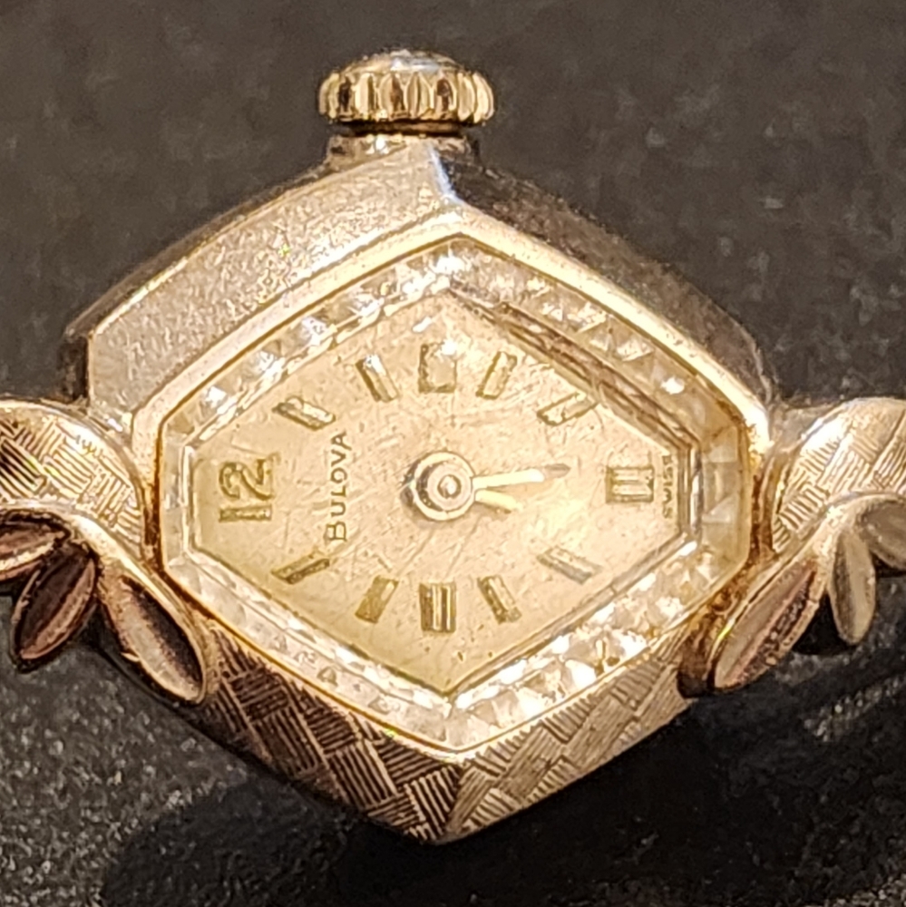 Vintage M5 Bulova 10K Solid White Gold Case Ladies Watch